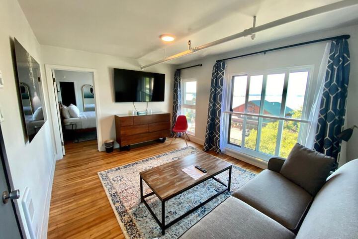 Room 28 of 40