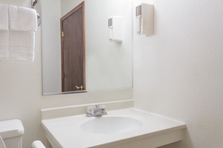 Room 25 of 25