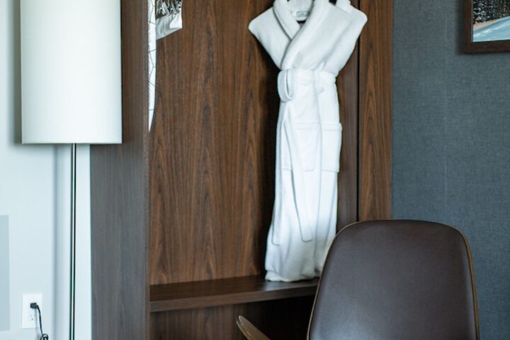 Room 30 of 65