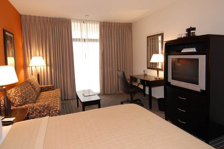 Oakland Airport Executive Hotel