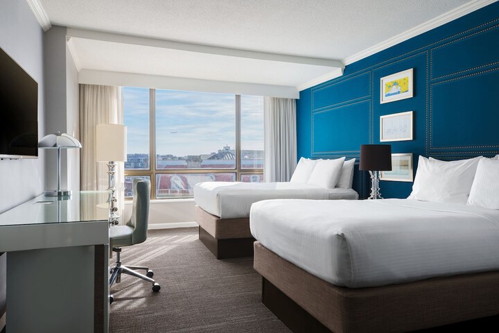 Room 32 of 83
