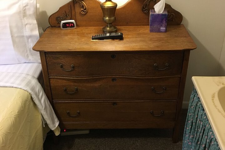 Room 42 of 82