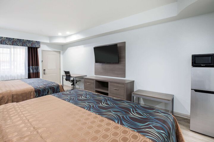 Room 15 of 25