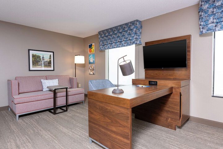 Room 19 of 48