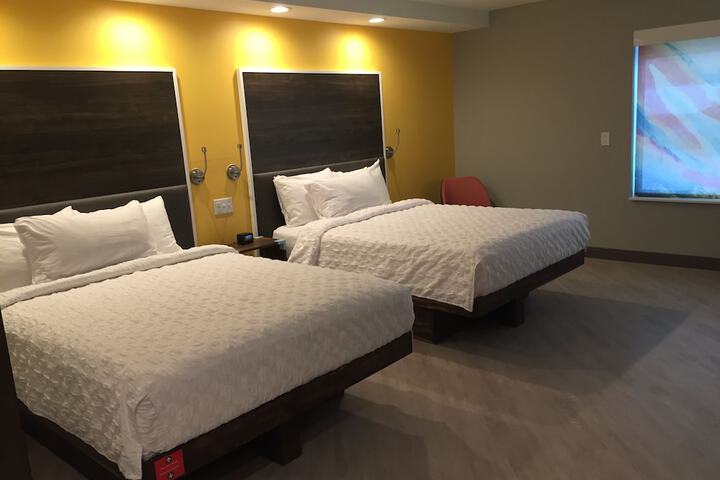 Room 13 of 34