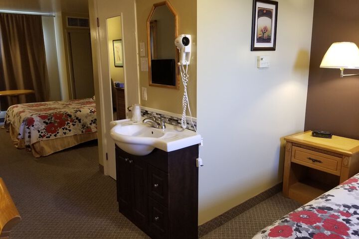 Room 58 of 82