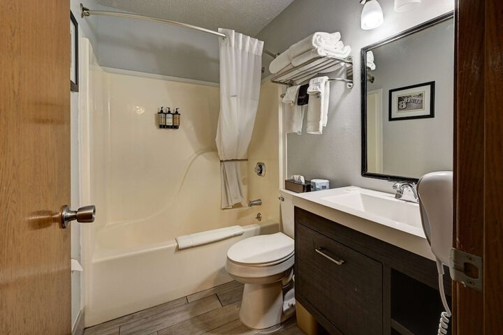 Room 41 of 63