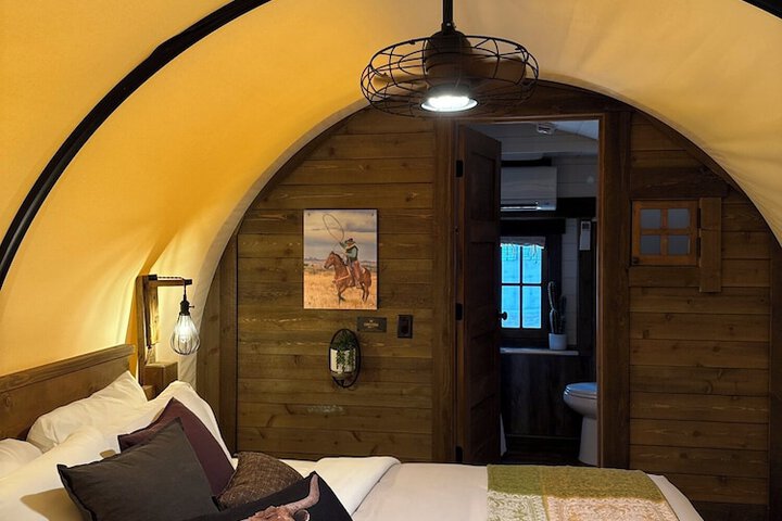 Hansen Inn and Cabins