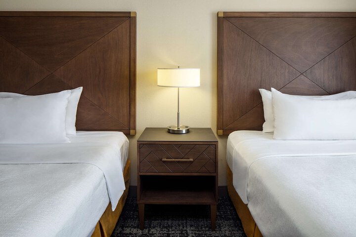 Room 21 of 32