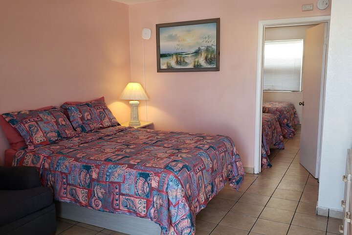 Room 12 of 22