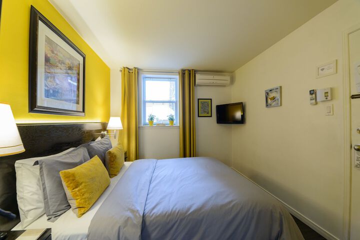 Room 86 of 102