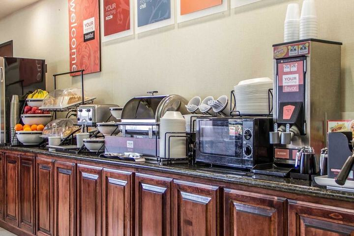 Breakfast/Coffee Service 82 of 90