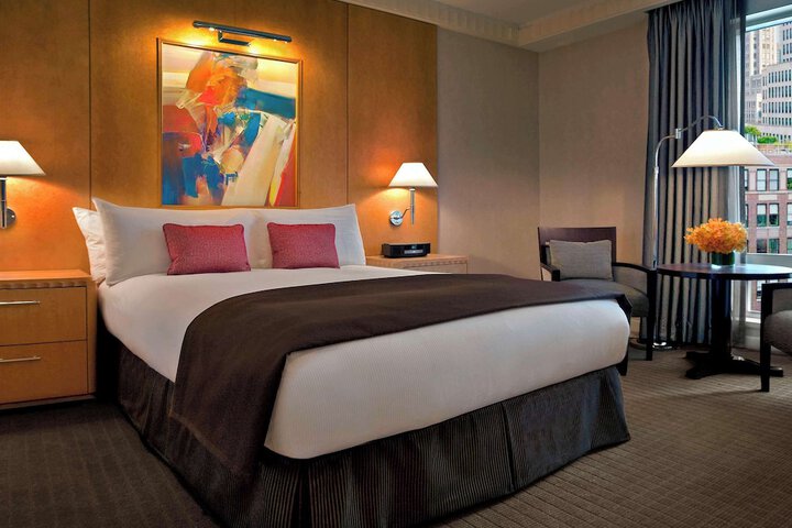 Room 32 of 58