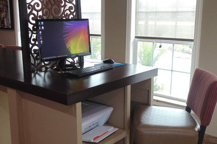 Business Center 66 of 67