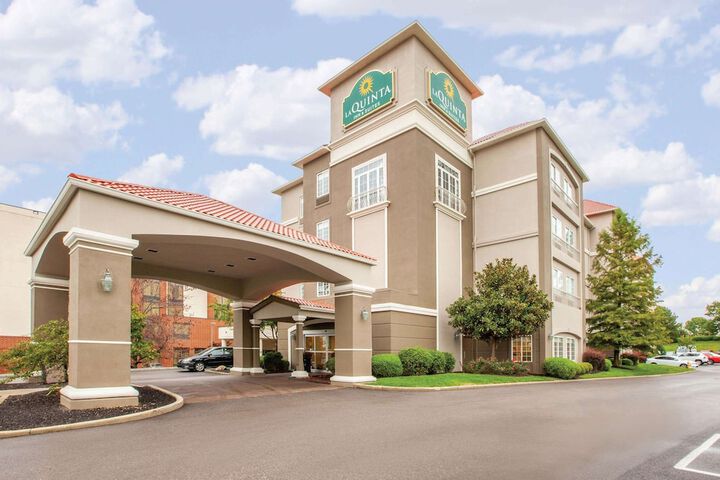 Hotel 2 of 34