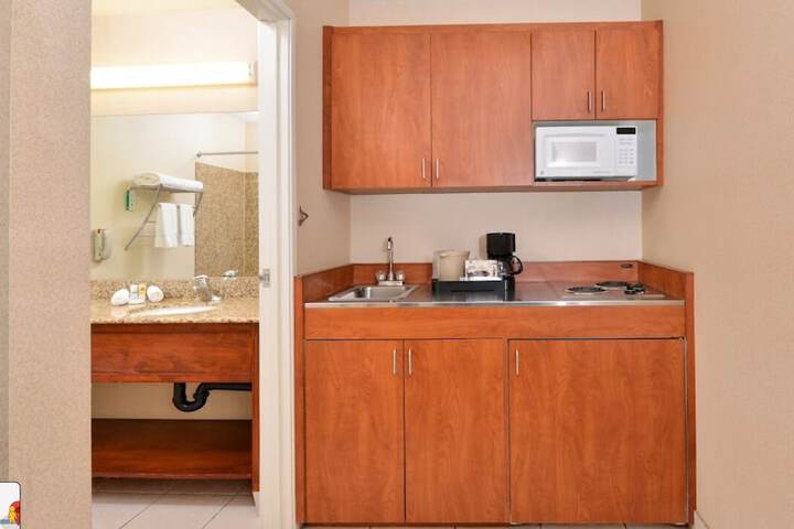 Room 10 of 19