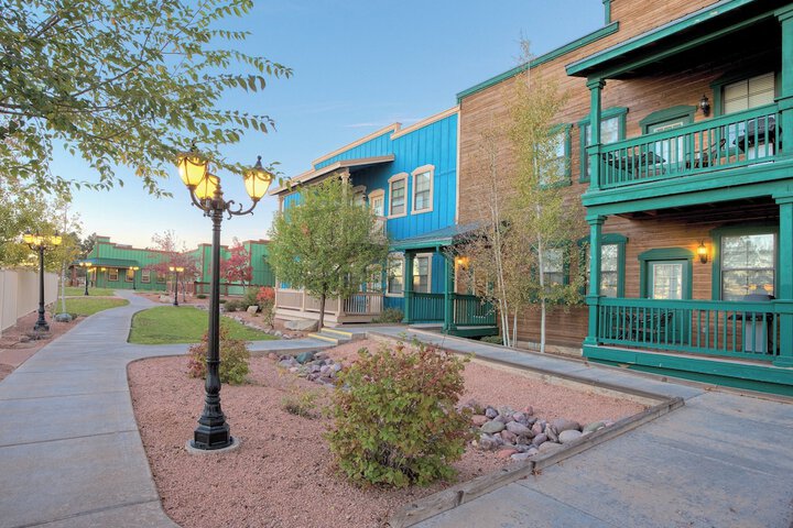 Hotel 5 of 77