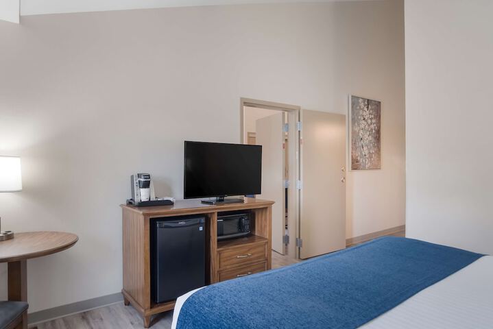 Room 60 of 77