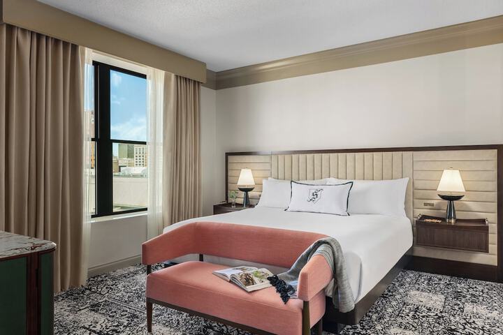Omni Severin Hotel