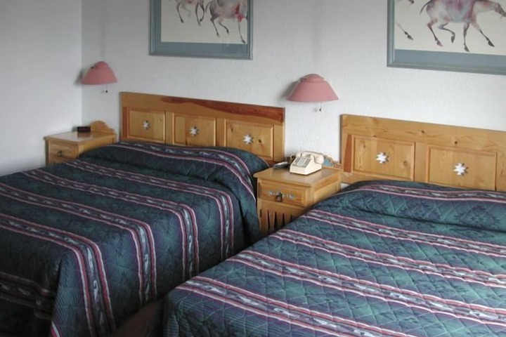 Room 8 of 10