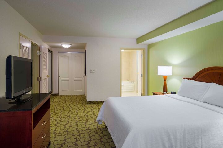 Room 11 of 38
