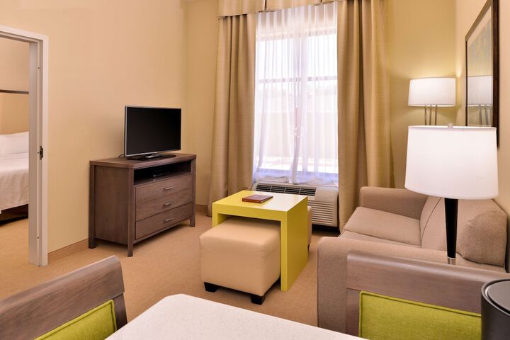 Room 46 of 80