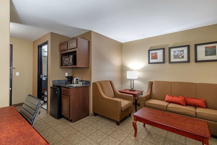 Room 27 of 36