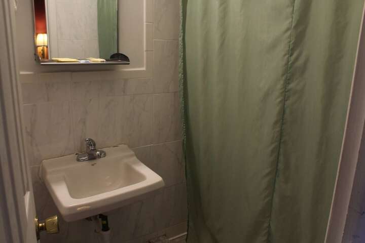 Room 12 of 23