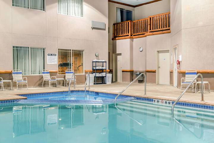 Pool 4 of 36