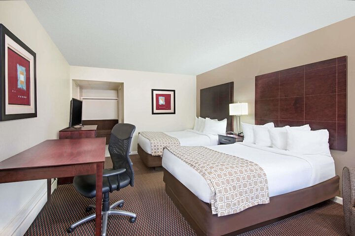 Room 19 of 36