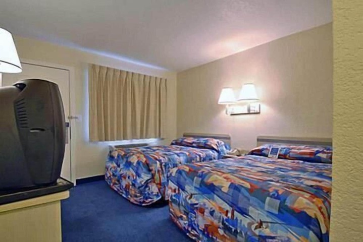 Motel 6 Seymour IN - North