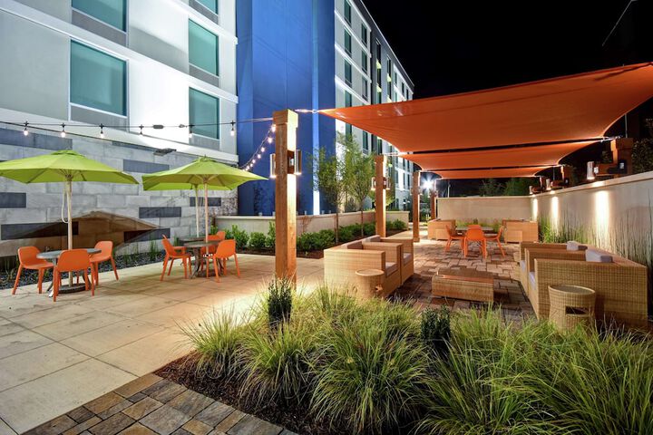 Terrace/Patio 37 of 44