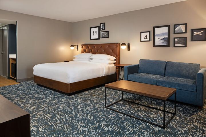 Four Points by Sheraton Bakersfield