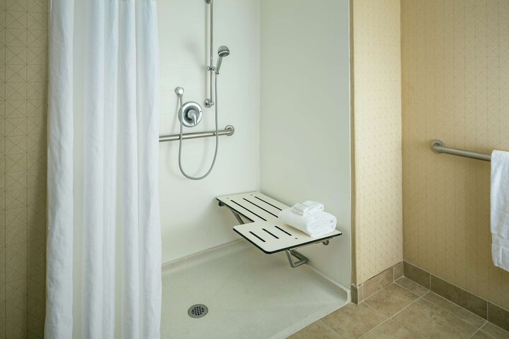 Room 9 of 35