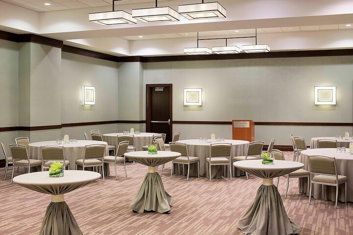 Hotel Interior 17 of 135