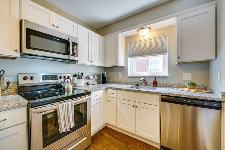 Wyandotte Vacation Rental Apartment Near Hospital!