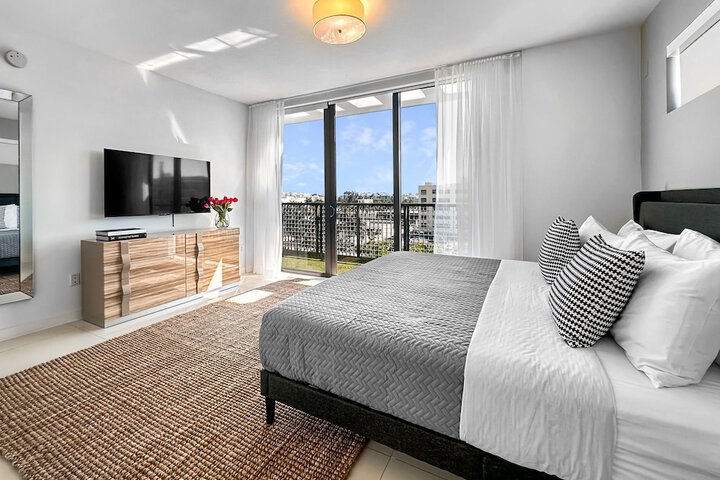 Bay Breeze Premium Apartments by Eskape Collection