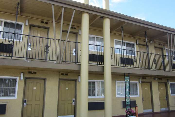 Hotel 7 of 49