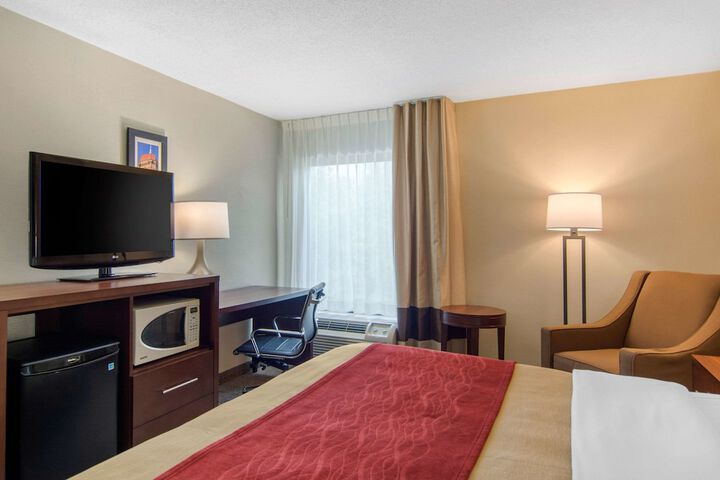 Room 10 of 28