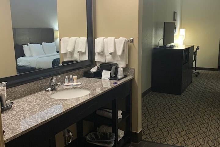 Room 46 of 65