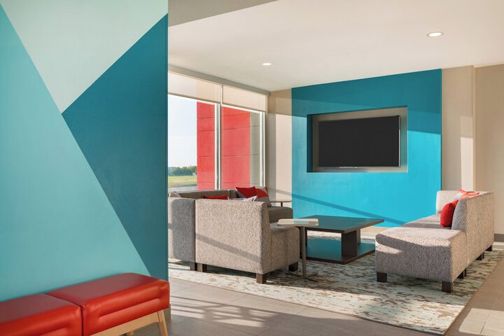 avid hotel Byron Warner Robins by IHG