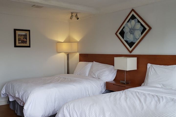 Room 10 of 63