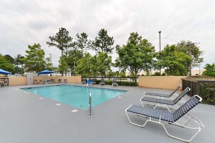 Pool 9 of 49