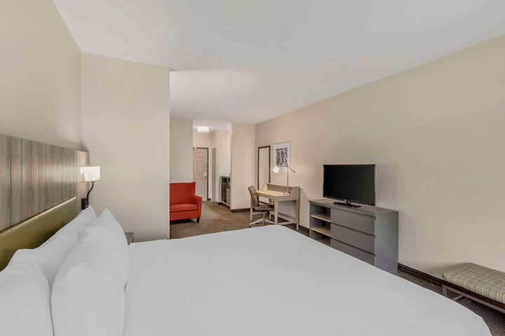 Room 12 of 37