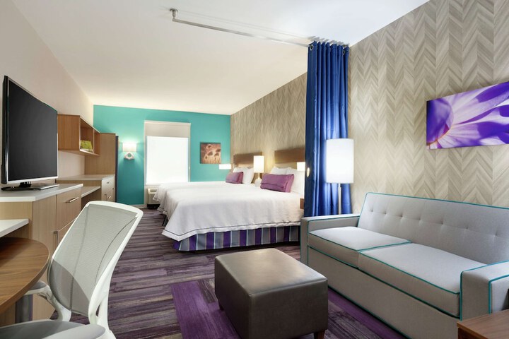 Room 10 of 25