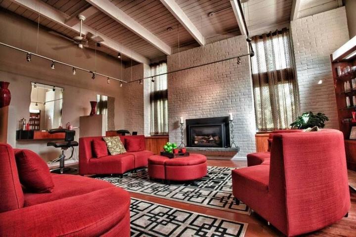 NICHOLS VILLAGE HOTEL AND SPA