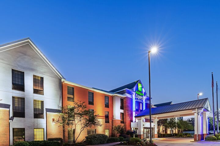 Hotel 2 of 85
