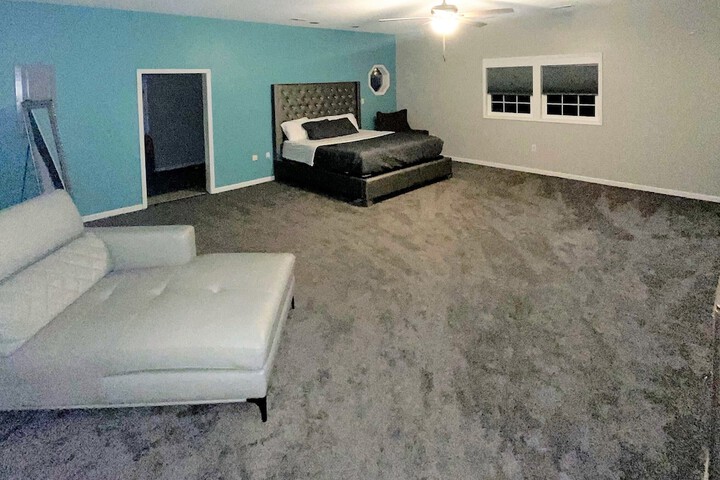 Room 35 of 44