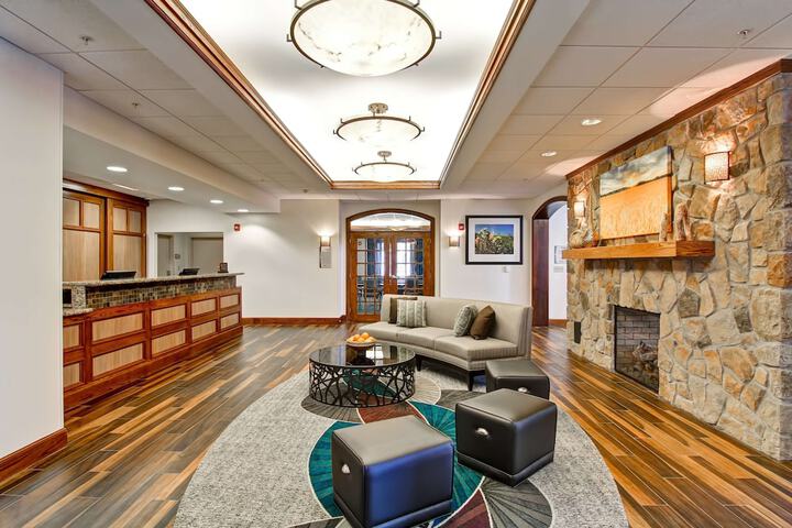 Hotel Interior 11 of 39