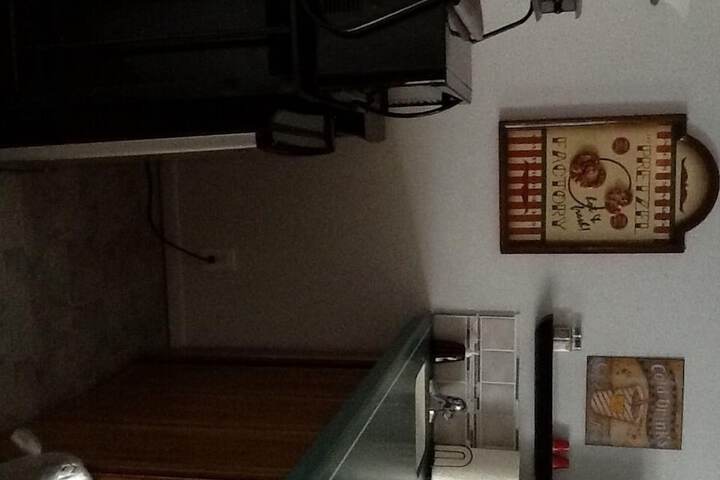 Room 4 of 7